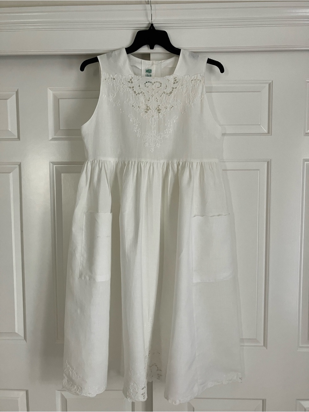 Vintage Women’s Petite White Sleeveless Eyelet Detail Mini Dress